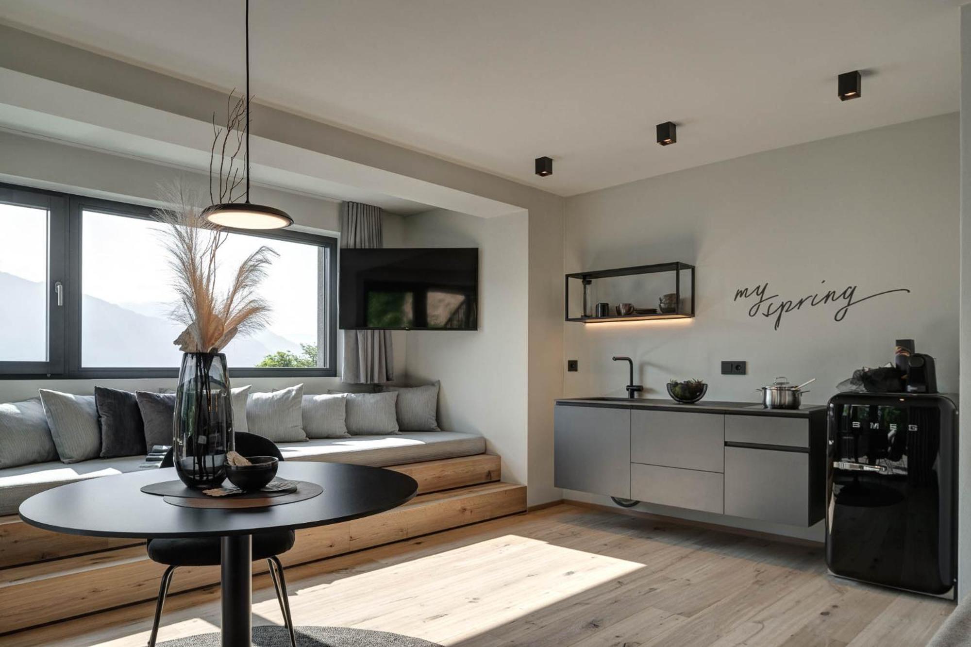 My Spring - Panoramic Suites Lana Room photo
