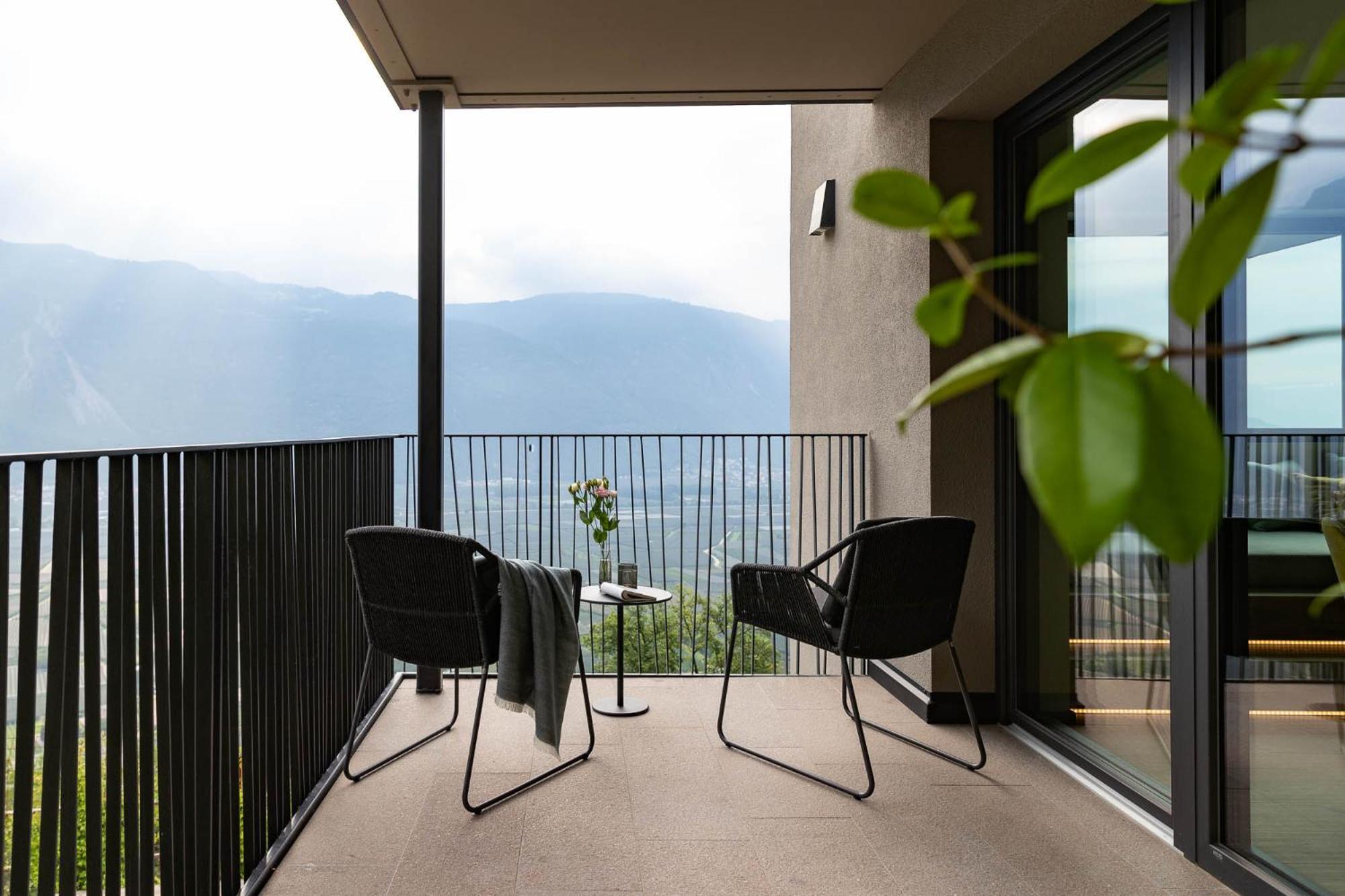 My Spring - Panoramic Suites Lana Room photo